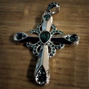 Beautiful cross pendant by Willabee and Ward